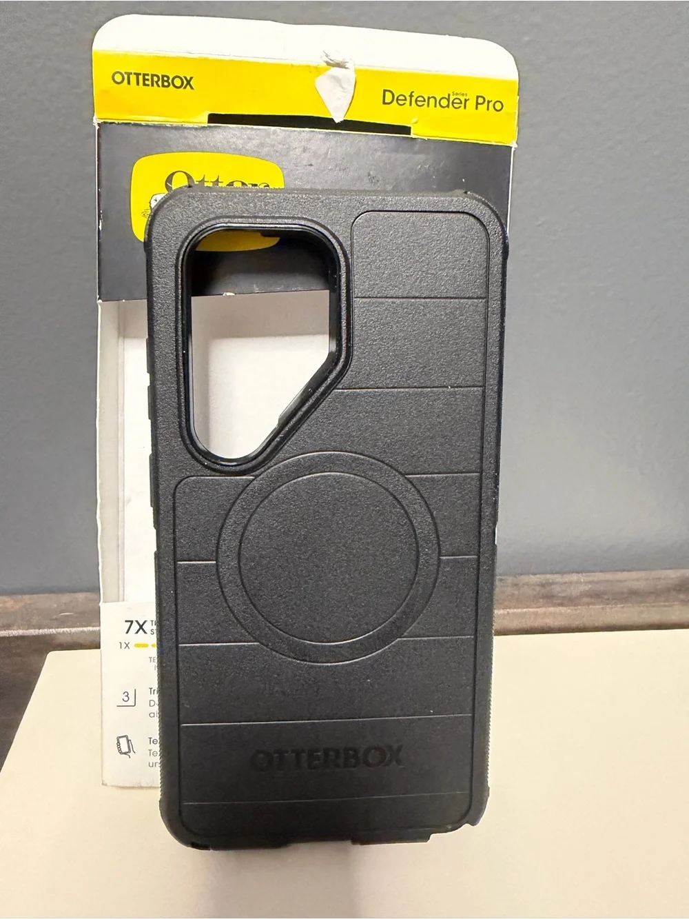 OtterBox Defender Pro for Galaxy S26 Black NEW